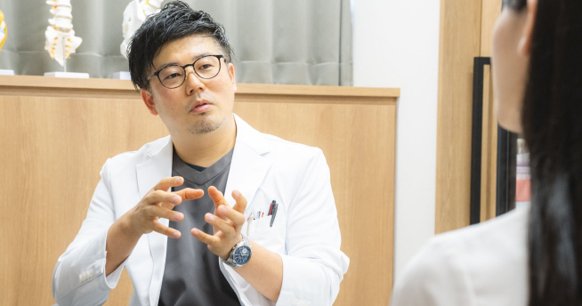 整形外科の診察の様子